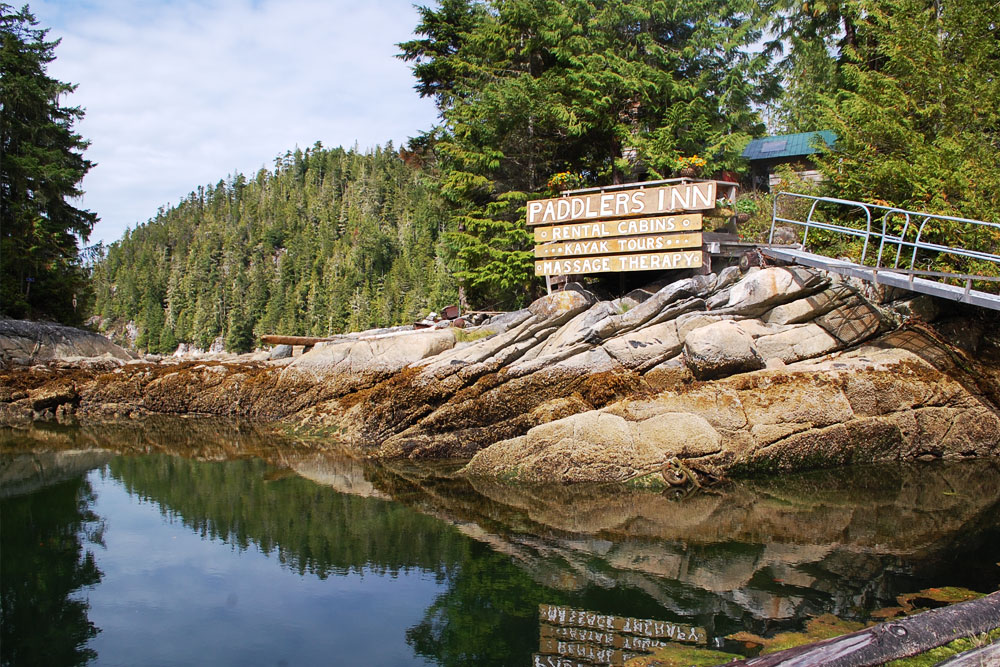 Paddlers Inn floating resort