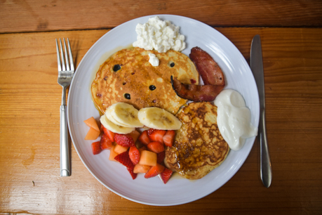 Kayaking trip breakfast