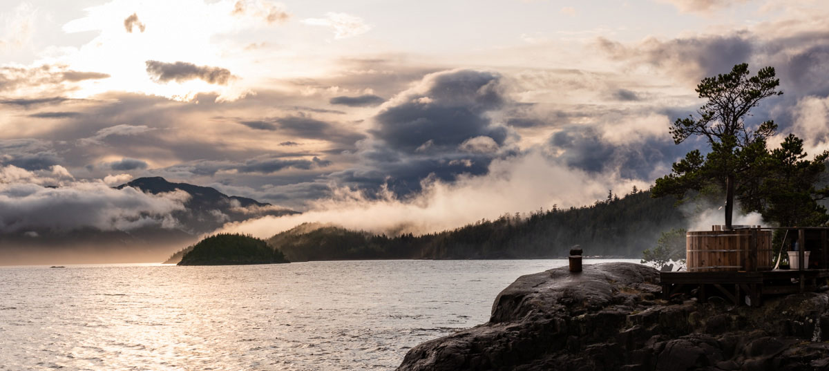 Hot Tub on the island coast with clouds