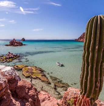 Turquiose waters in Baja Mexico